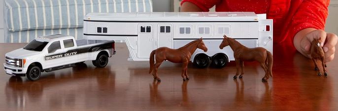 Tomy F350 Ford Pick-up With Trailer And Horses 1.32 Sc