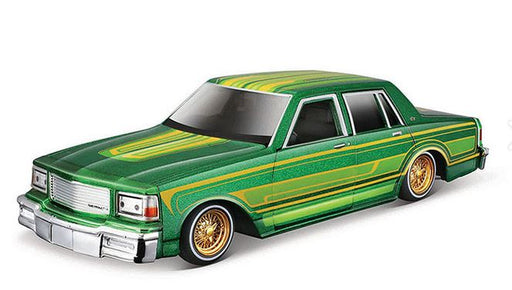 Maisto 1.26 1987 Chevrolet Caprice Low Rider Die Cast Vehicle