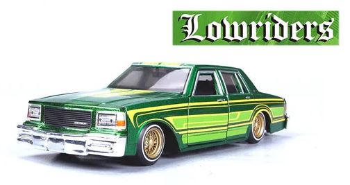 Maisto 1.26 1987 Chevrolet Caprice Low Rider Die Cast Vehicle