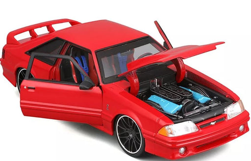 Maisto 1.24 1993 Ford Mustang Cobra Die Cast Vehicle