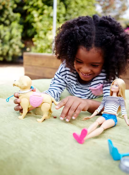 Barbie Walk & Potty Puppy Malibu Playset