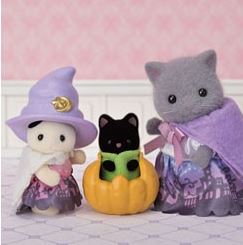 Sylvanian Families Halloween Surprise House Party Set Sf5764