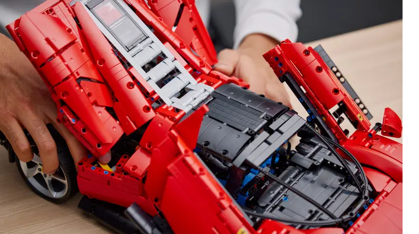 Lego 42143 Technic Ferrari Daytona Sp3