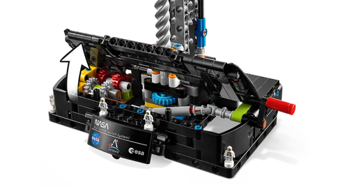 Lego 42221 Technic Nasa  Artemis Space Launch System Rocket