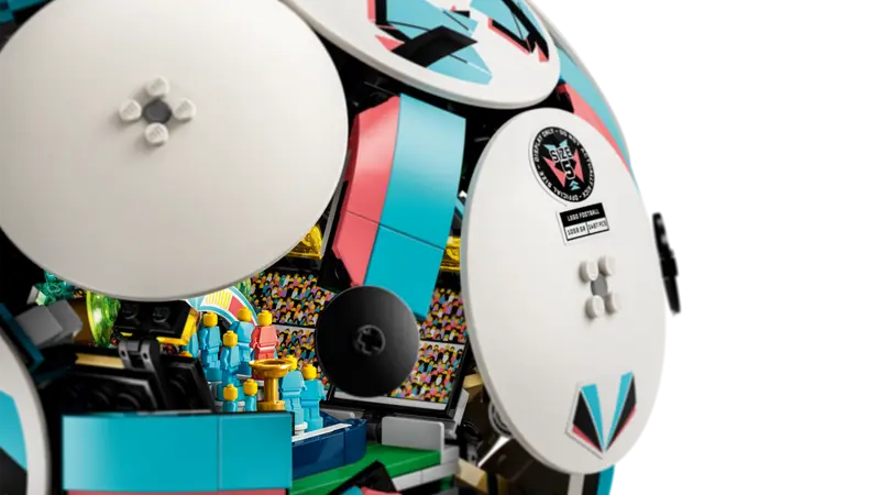 Lego 43019 Editions Sports Soccer Ball