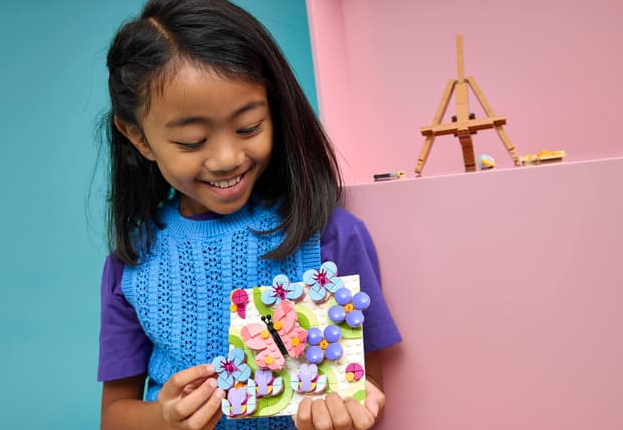 Lego 31390 Creator Floral Art Decor Painting  3 In 1