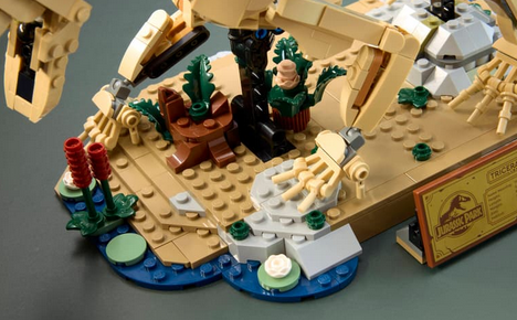 Lego 77985 Jurassic World Dinosaur Fossils Triceratops