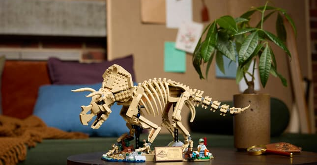 Lego 77985 Jurassic World Dinosaur Fossils Triceratops