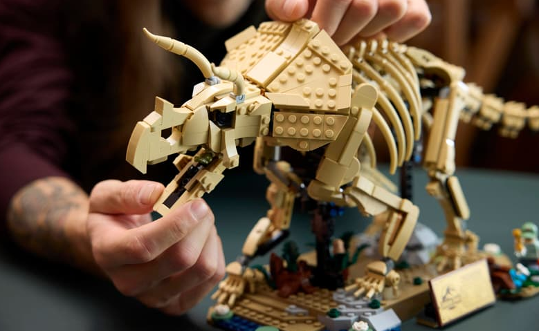 Lego 77985 Jurassic World Dinosaur Fossils Triceratops