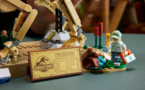 Lego 77985 Jurassic World Dinosaur Fossils Triceratops