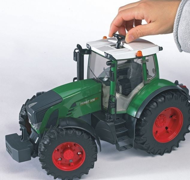 Bruder 1.16 Sc Fendt 936 Vario Tractor