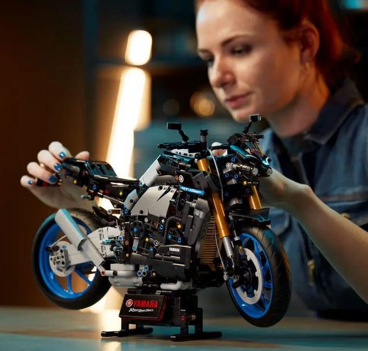 Lego 42159 Technic Yamaha Motorbike Ages:18+