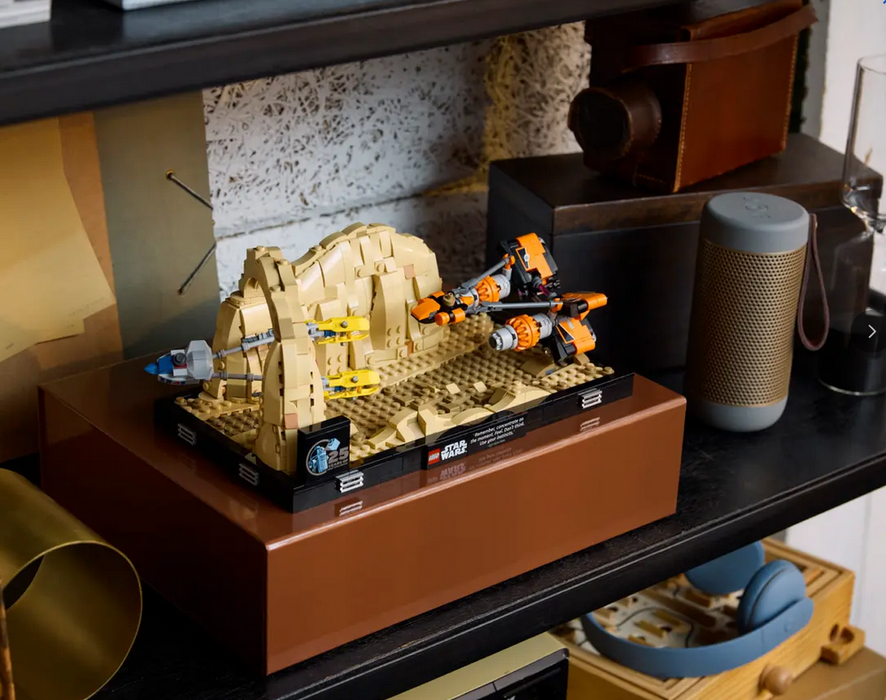 Lego 75380 Star Wars Mos Espa Podrace Diorama Ages:18+