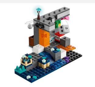 Lego 21274 Minecraft The Warden Encounter