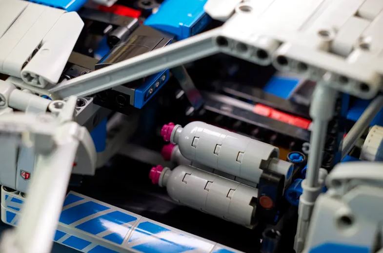 Lego 42210 Technic 2 Fast 2 Furious Nissan Skyline Gt(934) Car Ages:18+