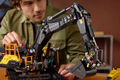 Lego 42215 Technic Volvo Ec500 Hybrid Excavator Ages:18+