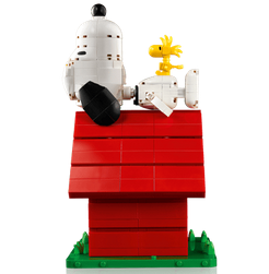 Lego Ideas 21368 Peanuts Snoopy's Doghouse