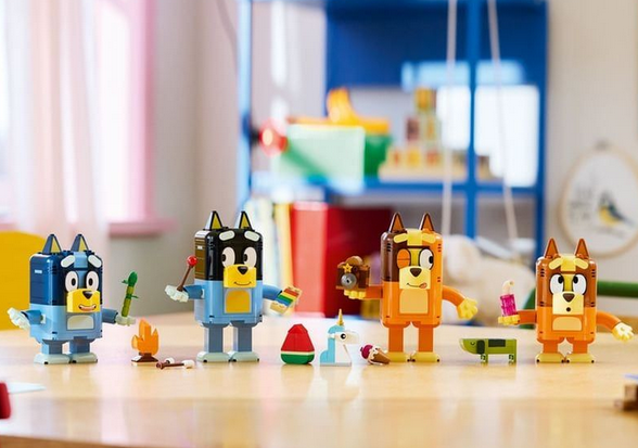Lego 11217 Bluey Brick Built Bluey Family Ages:4+