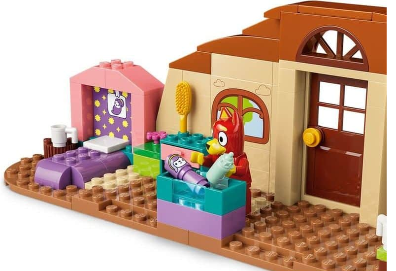 Lego 11221 Bluey School With Rusty And Bingo Ages:4+