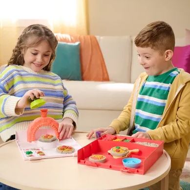 Kinetic Sand Squish Pizza Playset