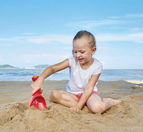 Hape Red Rain Shovel