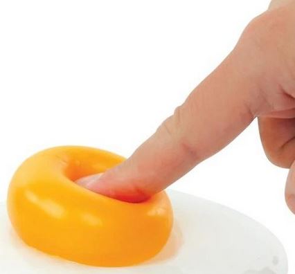 Crazy Aaron's Eggcellent Trendsetters Thinking Putty