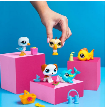 Littlest Pet Shop Beach Besties 5 Figure Set With Accessories 